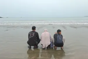 Keluarga 5 jurnalis dan 3 kru kapal tabur bunga di Selat Sunda setelah pencarian dihentikan