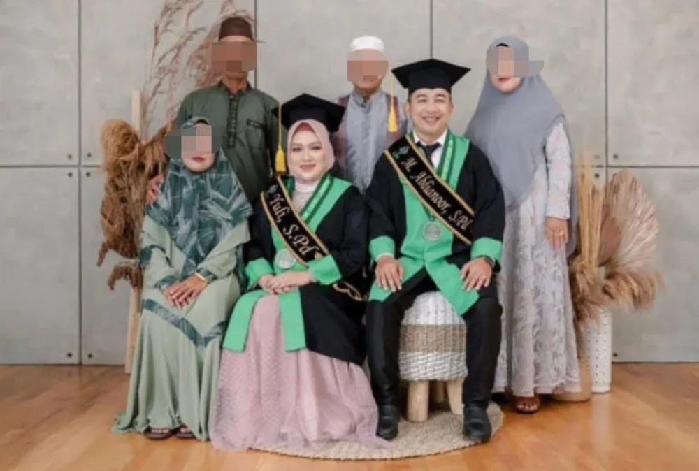 pasutri korban KM Virgo berpelukan © 2026 brilio.net pasutri korban KM Virgo berpelukan © 2026 brilio.net