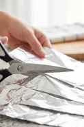 Gunting dapur mulai tumpul? Coba potong aluminium foil beberapa kali sebelum diasah
