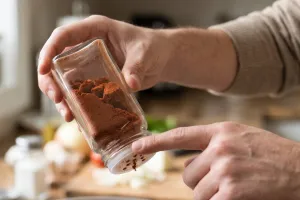 Hack atasi bumbu di wadah kaca yang menggumpal, sekali coba trik ini bumbu bisa langsung rontok