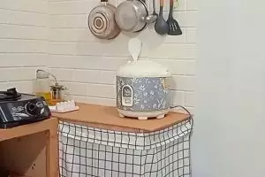 Cocok buat kaum minim bujet, 9 cara makeover dapur sepetak ini bikin ruangan jadi tak pengap & sumpek