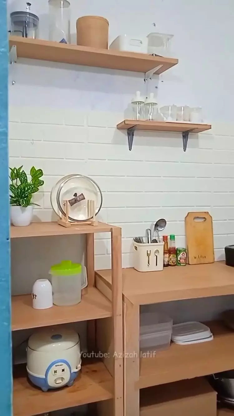 Cocok buat kaum minim bujet, 9 cara makeover dapur sepetak ini bikin ruangan jadi tak pengap & sumpek