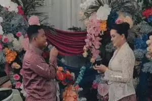 First love ends in marriage, here are 9 happy moments of Dustin Tiffani & Ditha Rizky Amalia's proposal