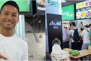 Stall Nasi Padang Hassan Sunny Singapore goalkeeper is now flooded with Chinese fans, here are 9 photos of him