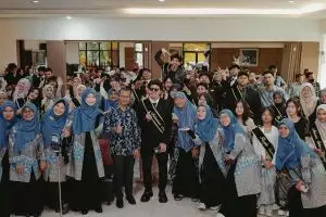 Graduating via package C at the age of 29, Atta Halilintar's 11 moments during his high school graduation stole attention