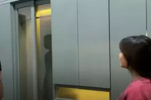 Punya rumah Rp12 M di usia 23 tahun, 10 potret kamar Fadly Faisal view balkon langsung taman indoor