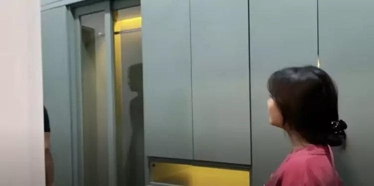 Punya rumah Rp12 M di usia 23 tahun, 10 potret kamar Fadly Faisal view balkon langsung taman indoor