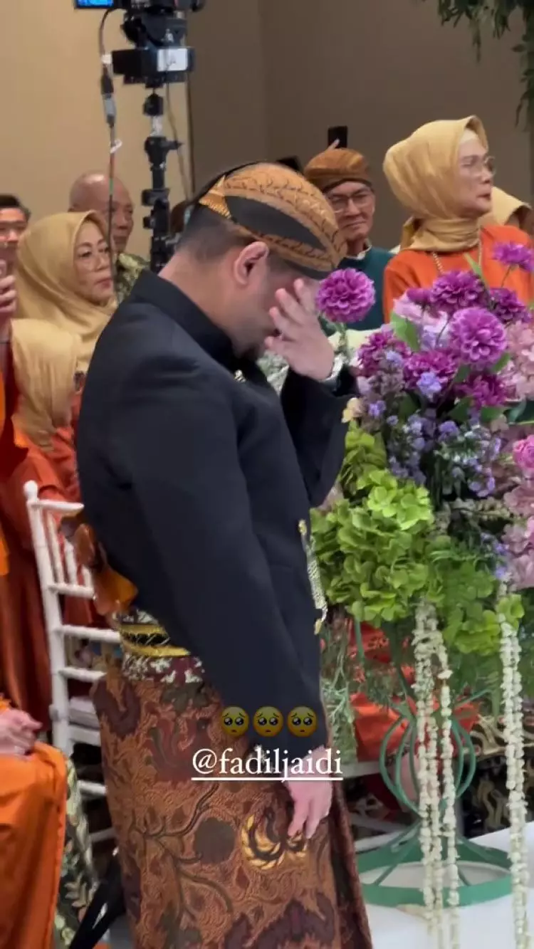 9 Potret Clarissa Putri dan Sandro menikah, momen Fadil Jaidi jadi Pagar Bagus nangis jadi sorotan