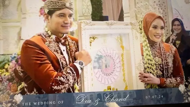 9 Momen pernikahan Chand Kelvin yang lepas lajang saat usia 39 tahun, maharnya 77 gram emas