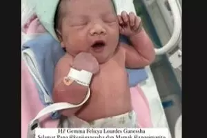 7 Potret Anggi Marito melahirkan anak pertama secara caesar di tanggal cantik, nama si bayi terungkap