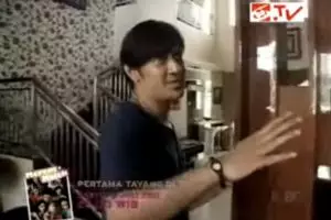 Satu keluarga tidur sekamar, begini 7 penampakan rumah lawas Erin dan Andre Taulany