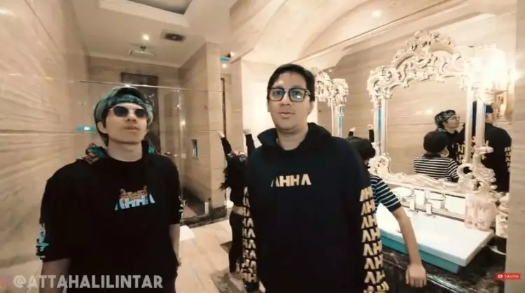 Tempati rumah mewah Rp32 miliar, 11 potret kamar tidur Andre Taulany dan Erin ini bernuansa serba emas