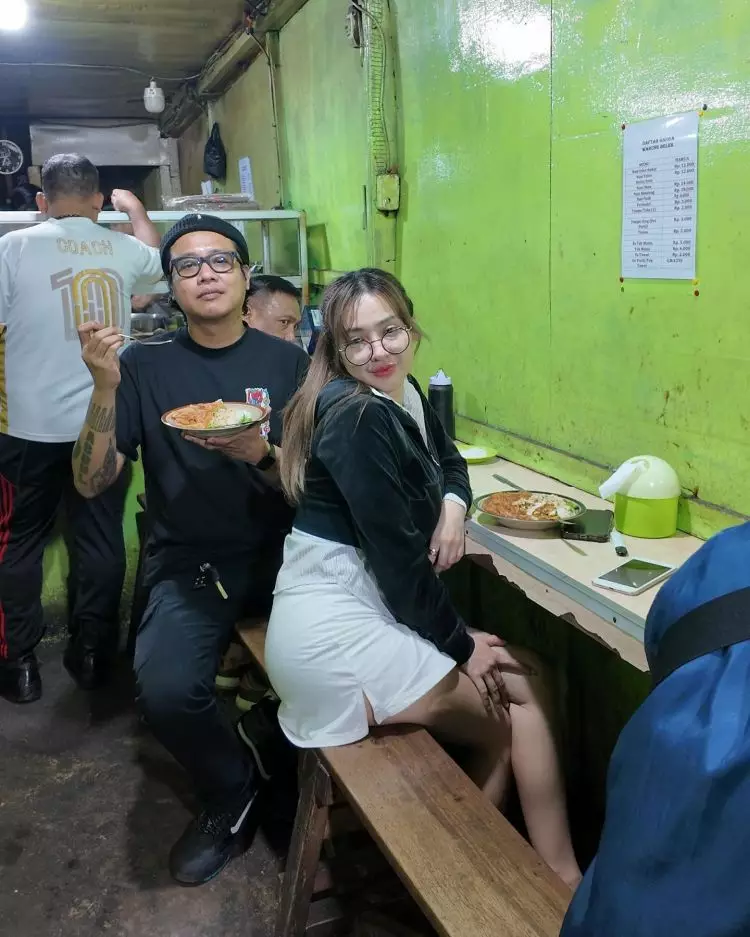 Merasa beruntung punya pacar seperti Gofar Hilman, ini 9 potret mesra Cupi Cupita dengan sang kekasih