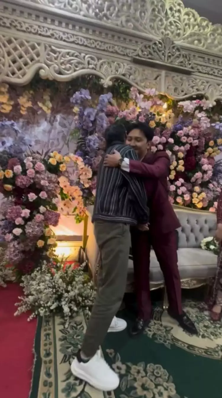 9 Momen Baim Wong hadiri kondangan karyawan tanpa Paula Verhoeven, keberadaan sang istri dipertanyakan