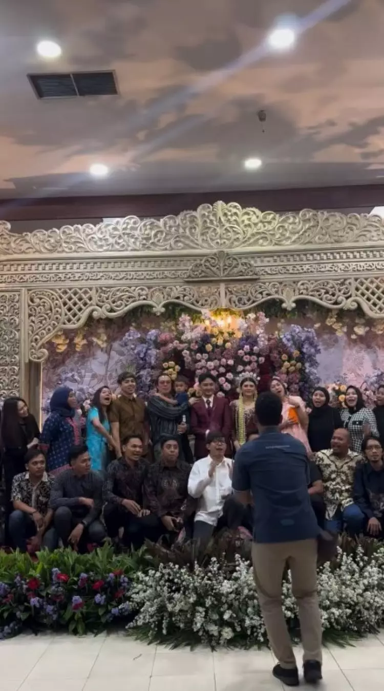 9 Momen Baim Wong hadiri kondangan karyawan tanpa Paula Verhoeven, keberadaan sang istri dipertanyakan