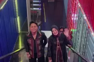 Diduga sudah nikah untuk ke-4 kalinya, 9 potret Risty Tagor bareng suami baru ini jadi sorotan