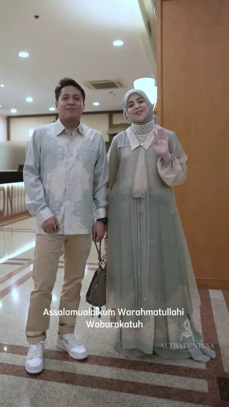 Diduga sudah nikah untuk ke-4 kalinya, 9 potret Risty Tagor bareng suami baru ini jadi sorotan
