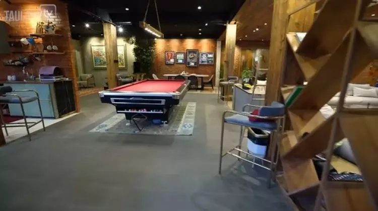 Pernah pamer saldo ATM Rp1 triliun, 11 potret kantor Baim Wong megah ada kolam renang bak waterboom