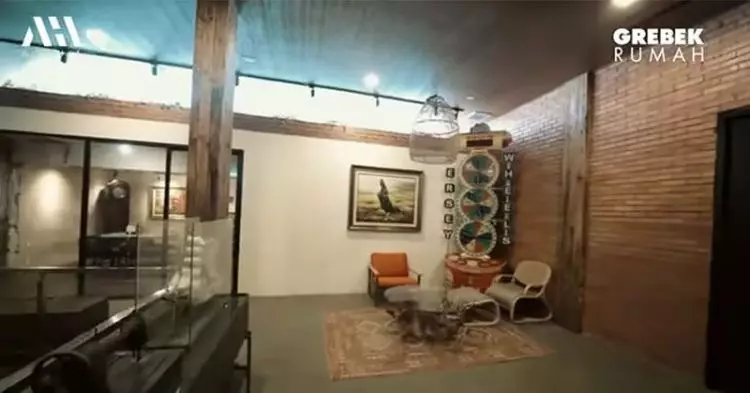 Pernah pamer saldo ATM Rp1 triliun, 11 potret kantor Baim Wong megah ada kolam renang bak waterboom