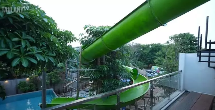 Pernah pamer saldo ATM Rp1 triliun, 11 potret kantor Baim Wong megah ada kolam renang bak waterboom