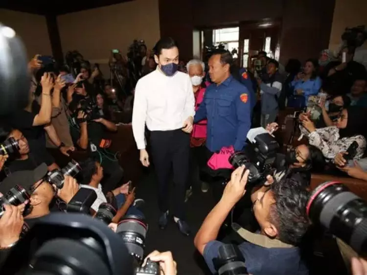 7 Potret Sandra Dewi jadi saksi sidang kasus korupsi timah, sebut Harvey Moeis suami tercinta