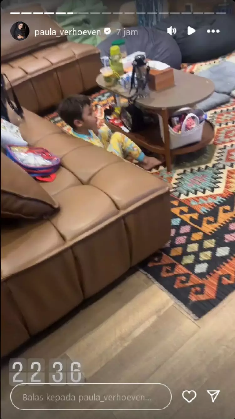 Usai gagal beri kejutan, ini 9 momen Paula bertemu Kiano dan Kenzo, ekspresi wajah si sulung disorot