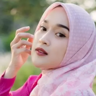 9 Beda gaya makeup Nissa Sabyan dan Ririe Fairus, sang penyanyi pernah di-makeup mantan istri Ayus