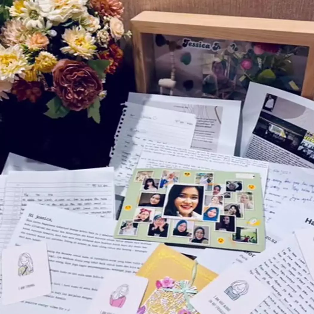 Banjir dukungan, ini 7 potret tumpukan surat dari fans yang dikumpulkan Jessica Wongso saat di penjara