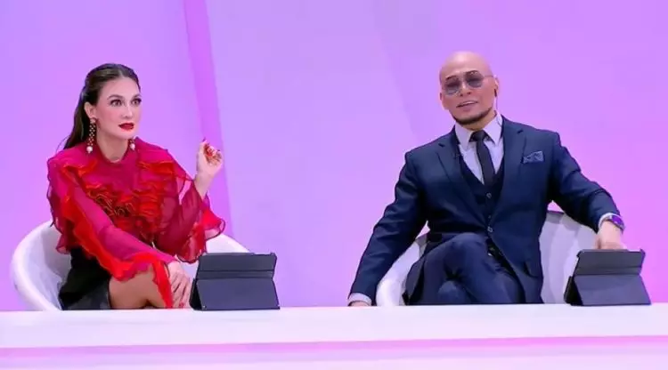 Berteman baik tapi saling blokir di Instagram, ini 9 potret kebersamaan Luna Maya dan Deddy Corbuzier