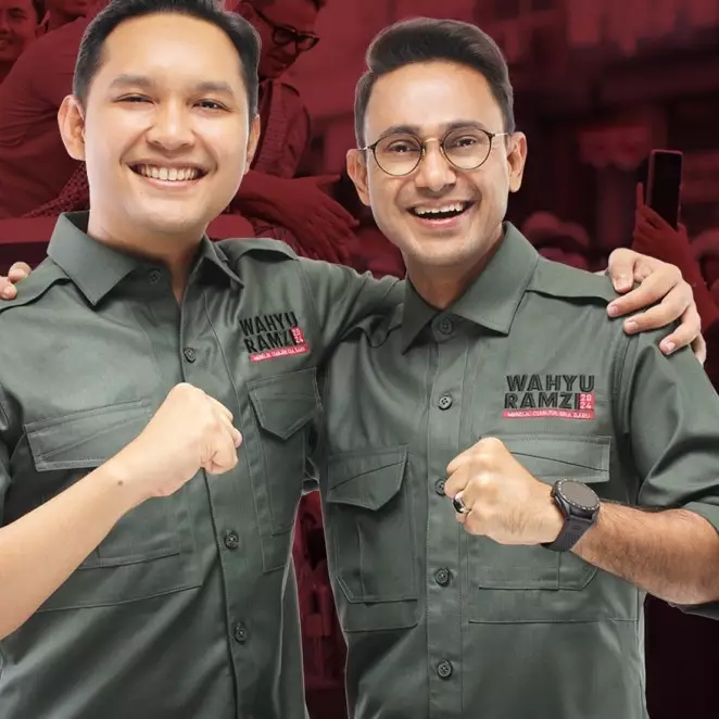 Belum dilantik jadi wakil bupati sudah kerja, 9 momen Ramzi datangi korban terdampak banjir di Cianjur