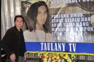 11 Andre Taulany's flower arrangements for these celebrity birthdays contain hilarious messages, the real king of comedy
