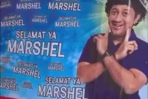 11 Karangan bunga Andre Taulany buat seleb ultah ini isi ucapannya kocak pol, the real king komedi