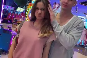 9 Potret Asila Maisa anak Ramzi foto bareng cowok yang diduga kekasih, mesra berpelukan