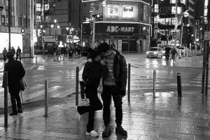 Tepis kabar pernikahan, 9 potret kemesraan Ratu Sofya dan Cornelio Sunny di Jepang malah tuai cibiran