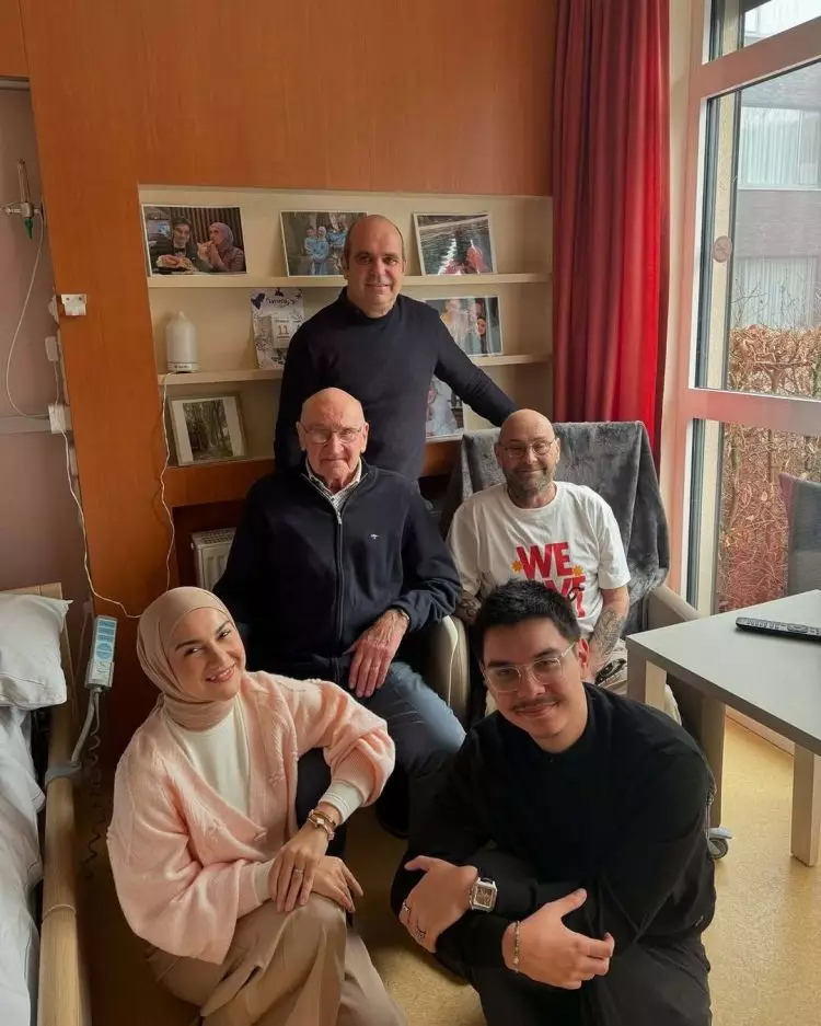 Sempat berpisah karena orang tua cerai, ini 11 potret kenangan kebersamaan Irish Bella & ayah kandung