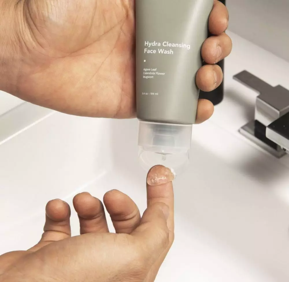 Sabun wajah pria untuk kulit kering © 