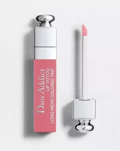 Tahap makeup rutin sehari-hari Celine Evangelista Berbagai sumber