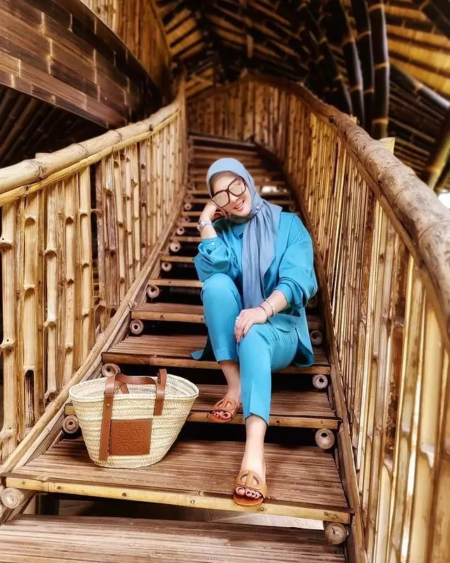 Perawatan kecantikan wajah Syahrini Instagram Perawatan kecantikan wajah Syahrini Instagram