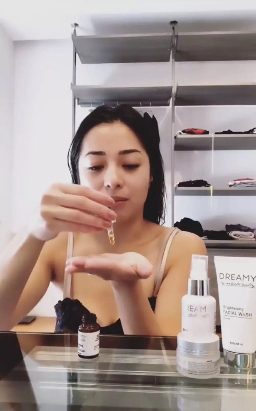 Rangkaian skincare Nikita Willy © foto: Instagram/@nikitawillyofficial94 Rangkaian skincare Nikita Willy © foto: Instagram/@nikitawillyofficial94