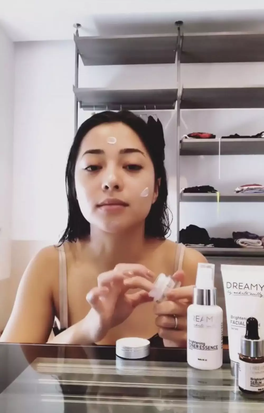 Rangkaian skincare Nikita Willy © foto: Instagram/@nikitawillyofficial94 Rangkaian skincare Nikita Willy © foto: Instagram/@nikitawillyofficial94