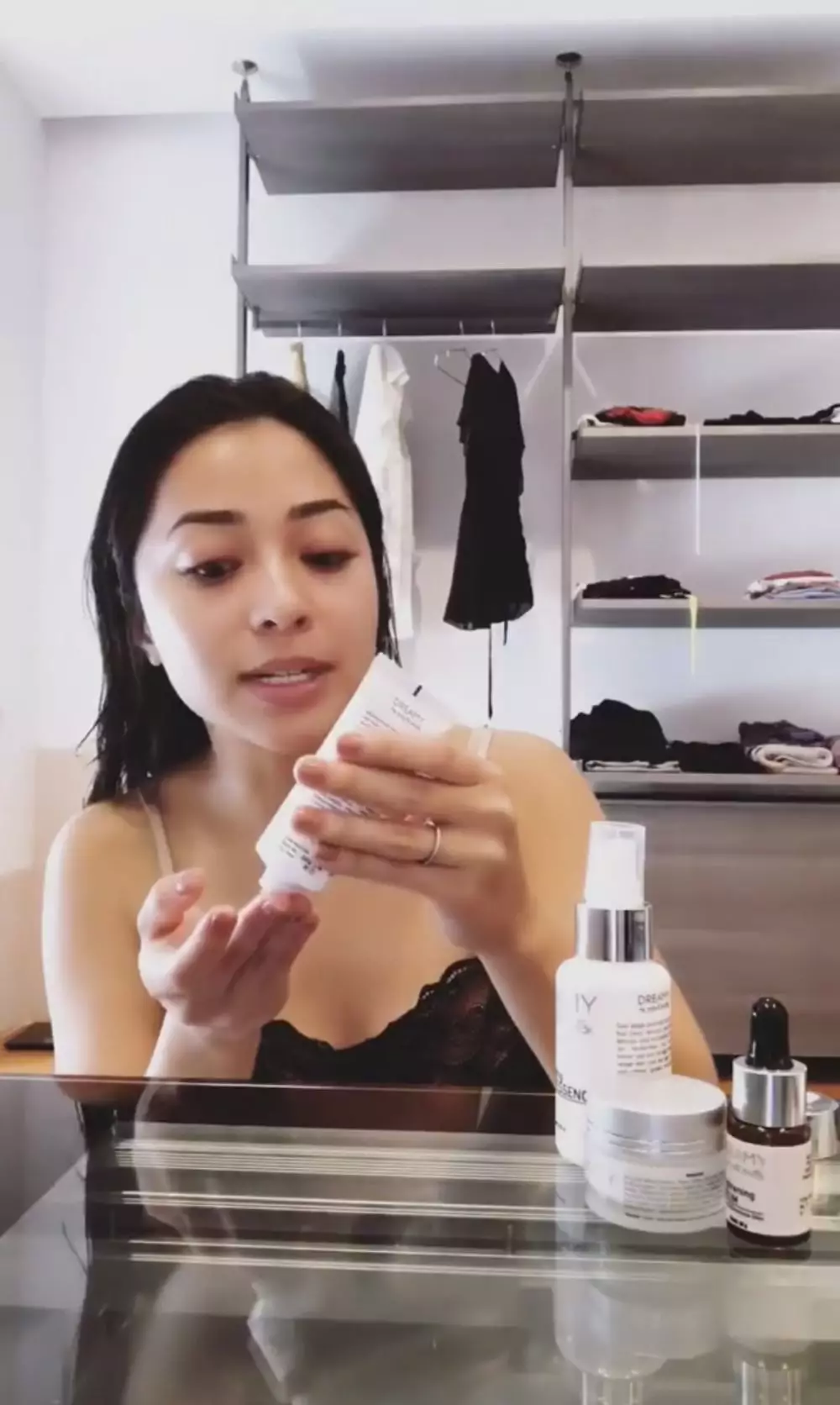 Rangkaian skincare Nikita Willy © foto: Instagram/@nikitawillyofficial94 Rangkaian skincare Nikita Willy © foto: Instagram/@nikitawillyofficial94