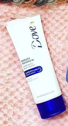 Pembersih wajah untuk kulit kering Berbagai sumber Pembersih wajah untuk kulit kering Berbagai sumber