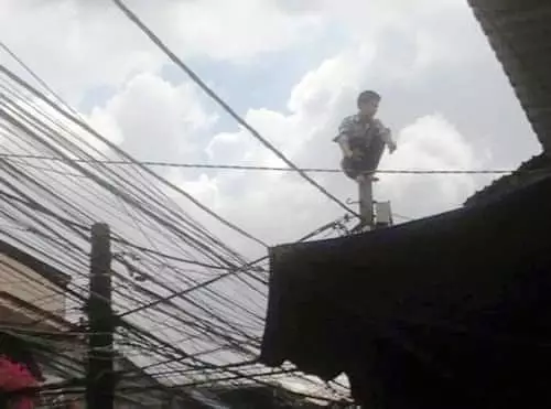 orang kalau niat jadi aneh-aneh © 1cak.com