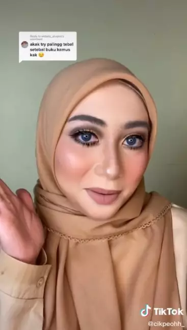 wanita makeup 10 lapis © TikTok wanita makeup 10 lapis © TikTok