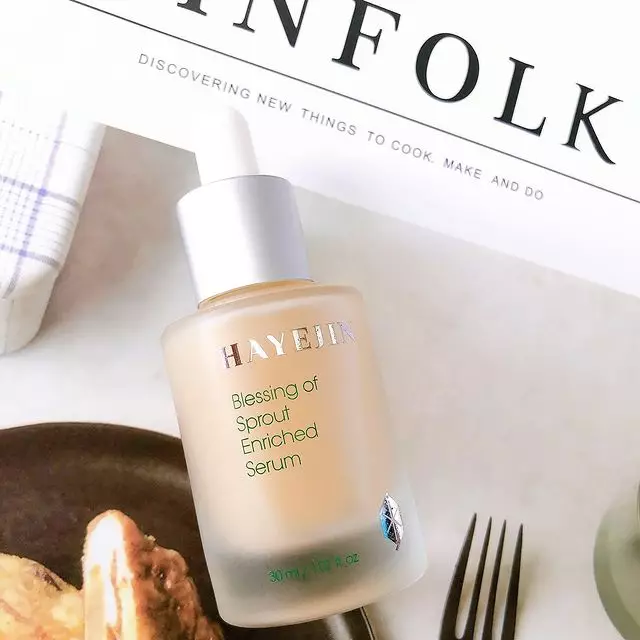 Serum untuk kulit kombinasi Berbagai sumber Serum untuk kulit kombinasi Berbagai sumber