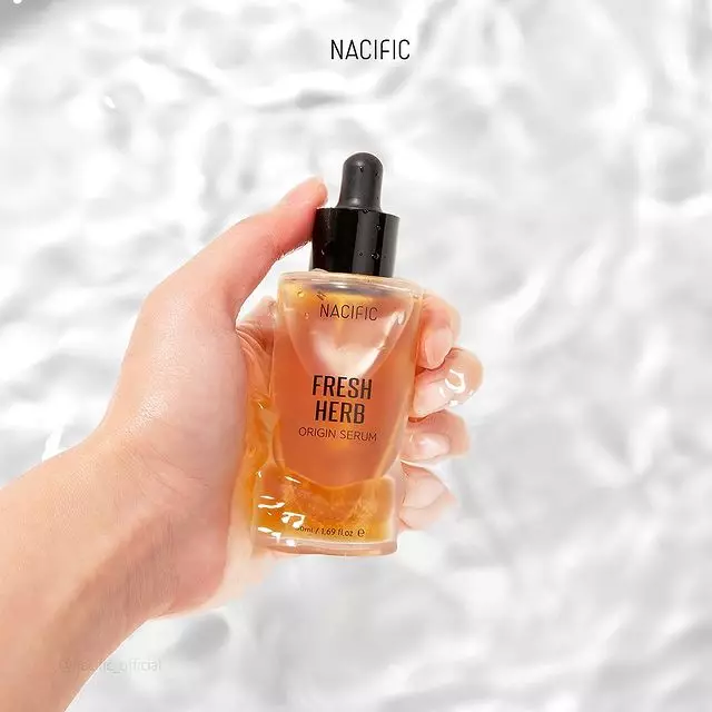 Serum untuk kulit kombinasi Berbagai sumber Serum untuk kulit kombinasi Berbagai sumber