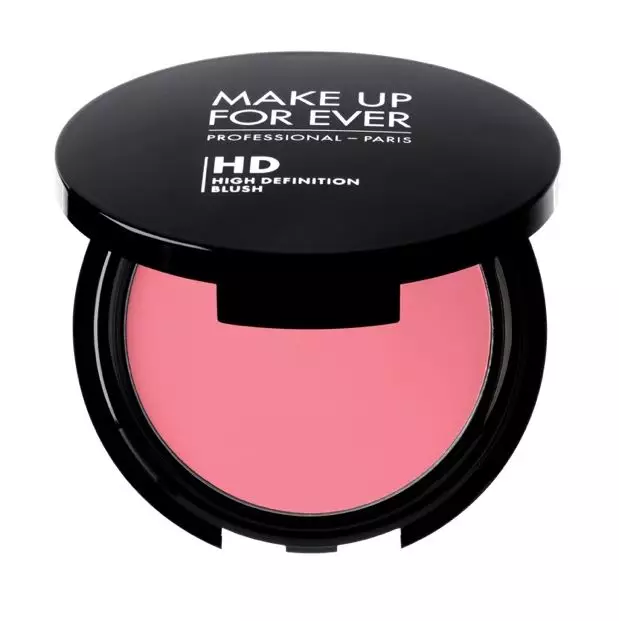 Tips makeup sehari-hari ala Ify Alyssa Berbagai sumber