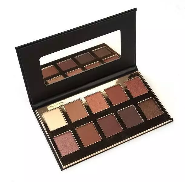 Tips makeup sehari-hari ala Ify Alyssa Berbagai sumber