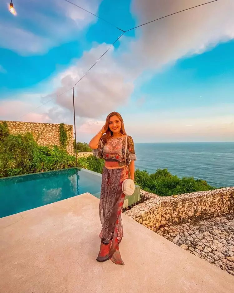 gaya Ashanty hadiri pesta ulang tahun seleb © berbagai sumber