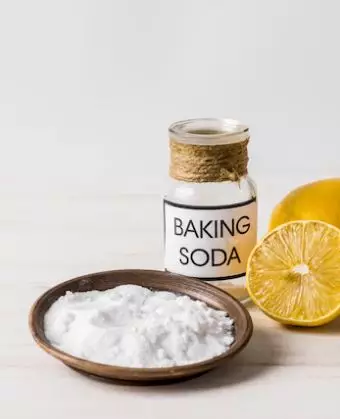 Cara menghilangkan kapalan di tangan dan kaki freepik.com